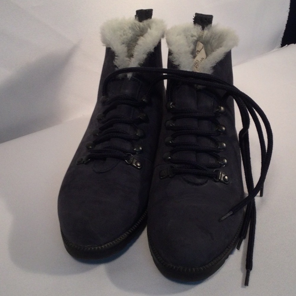 Women’s Bass Jordan Blue Suede Lace-Up Ankle Boots with Fur Lining Size 6M